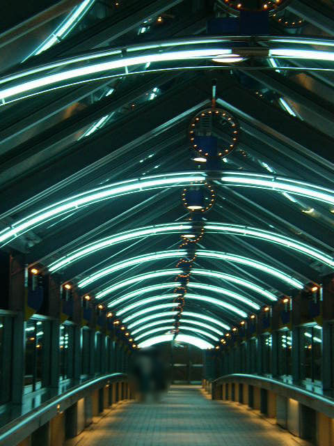 夜の神戸駅