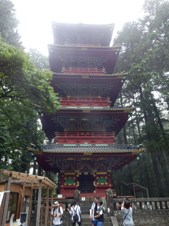 栃木旅行のおすすめ観光スポットその2 華厳の滝と大使館別荘と日光東照宮